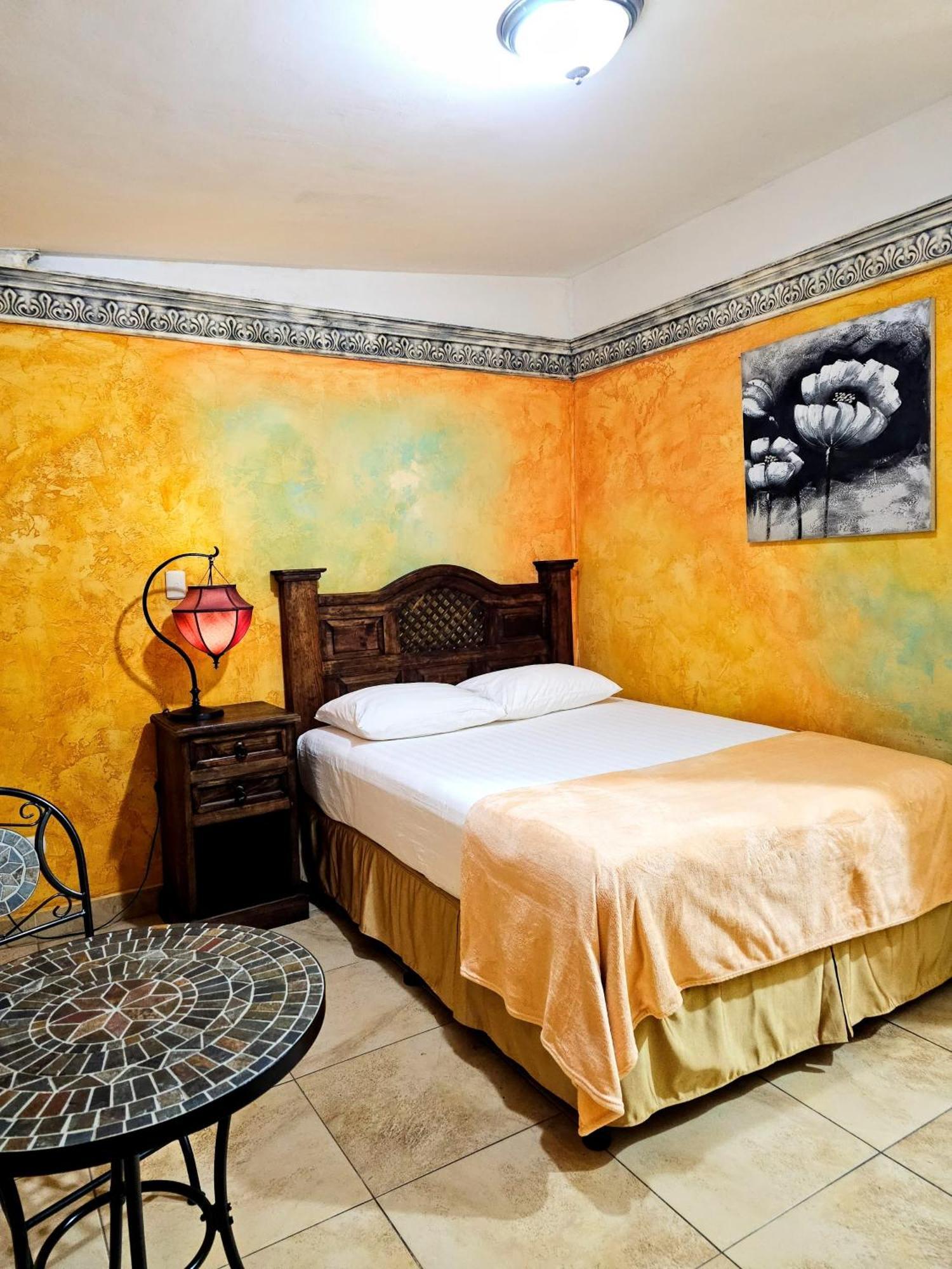 Antigua Inn Hotel Guatemala City Exterior photo